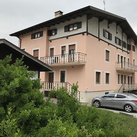 Palazzina Rosa Appartement Spormaggiore Buitenkant foto