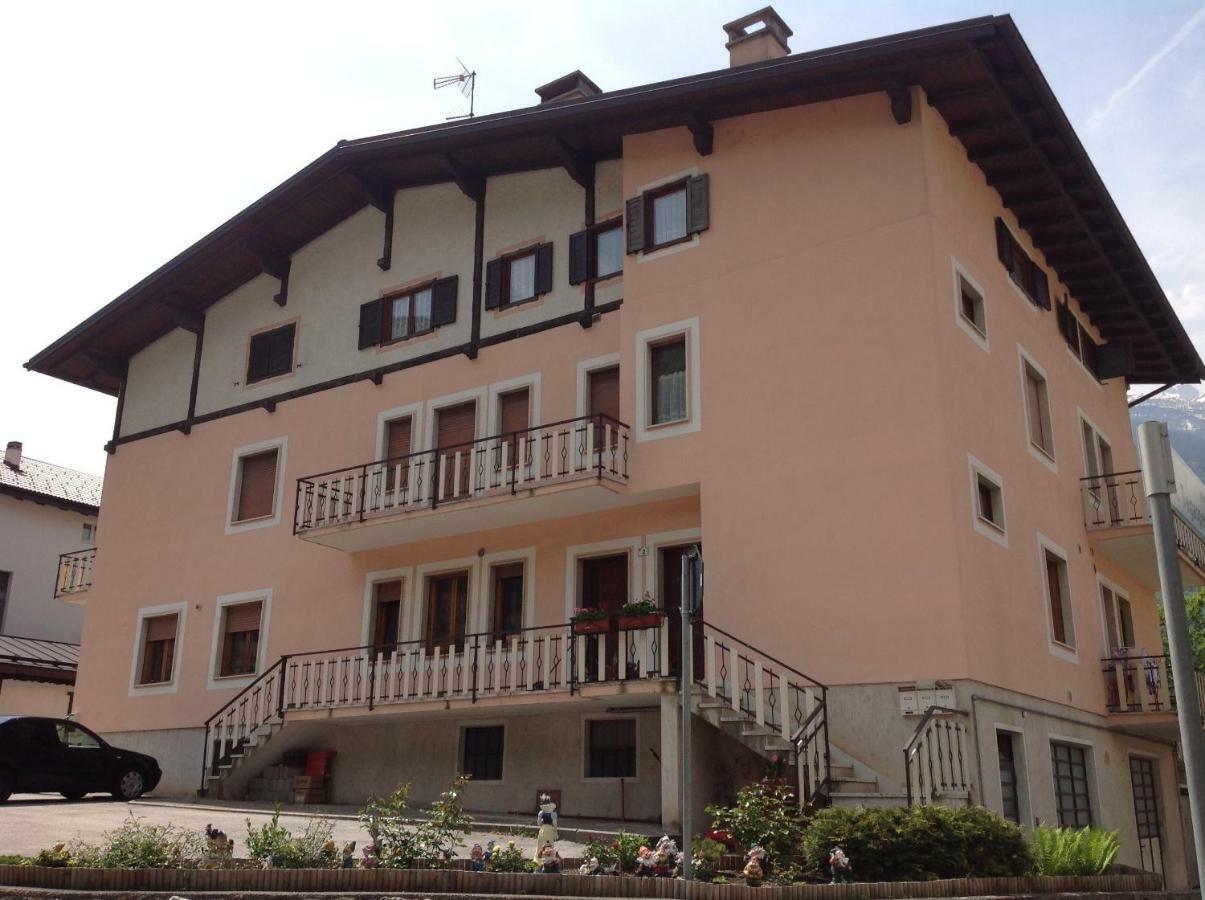 Palazzina Rosa Appartement Spormaggiore Buitenkant foto